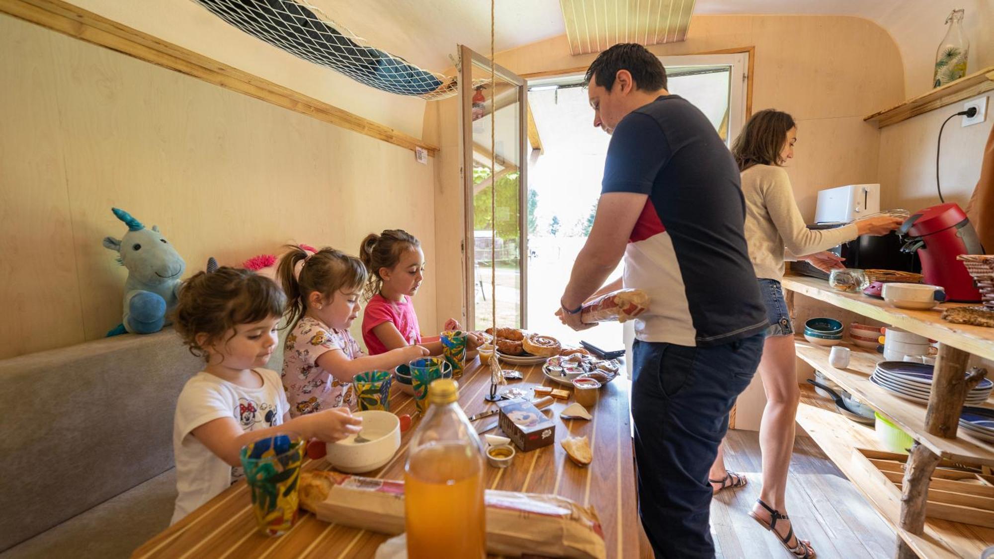 Le Village De La Champagne - Slowmoov Bar-sur-Aube Eksteriør billede